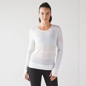 Lululemon Women's Breeze By LS II in Heathered Whie Size 6